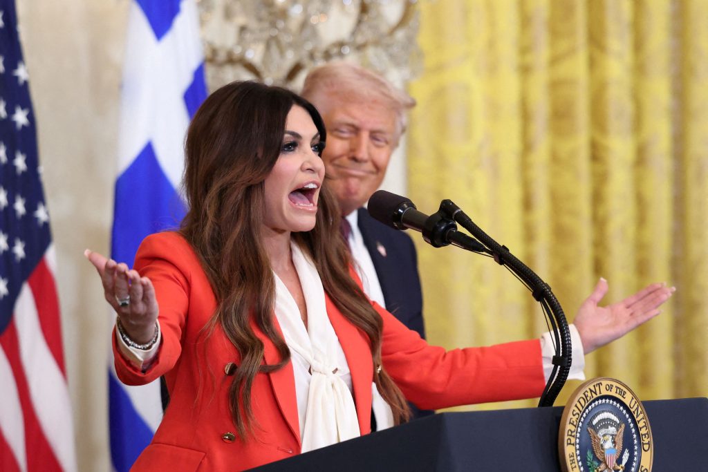 Η Γκίλφοϊλ ορκίζεται και ανοίγει την ατζέντα των ελληνοτουρκικών