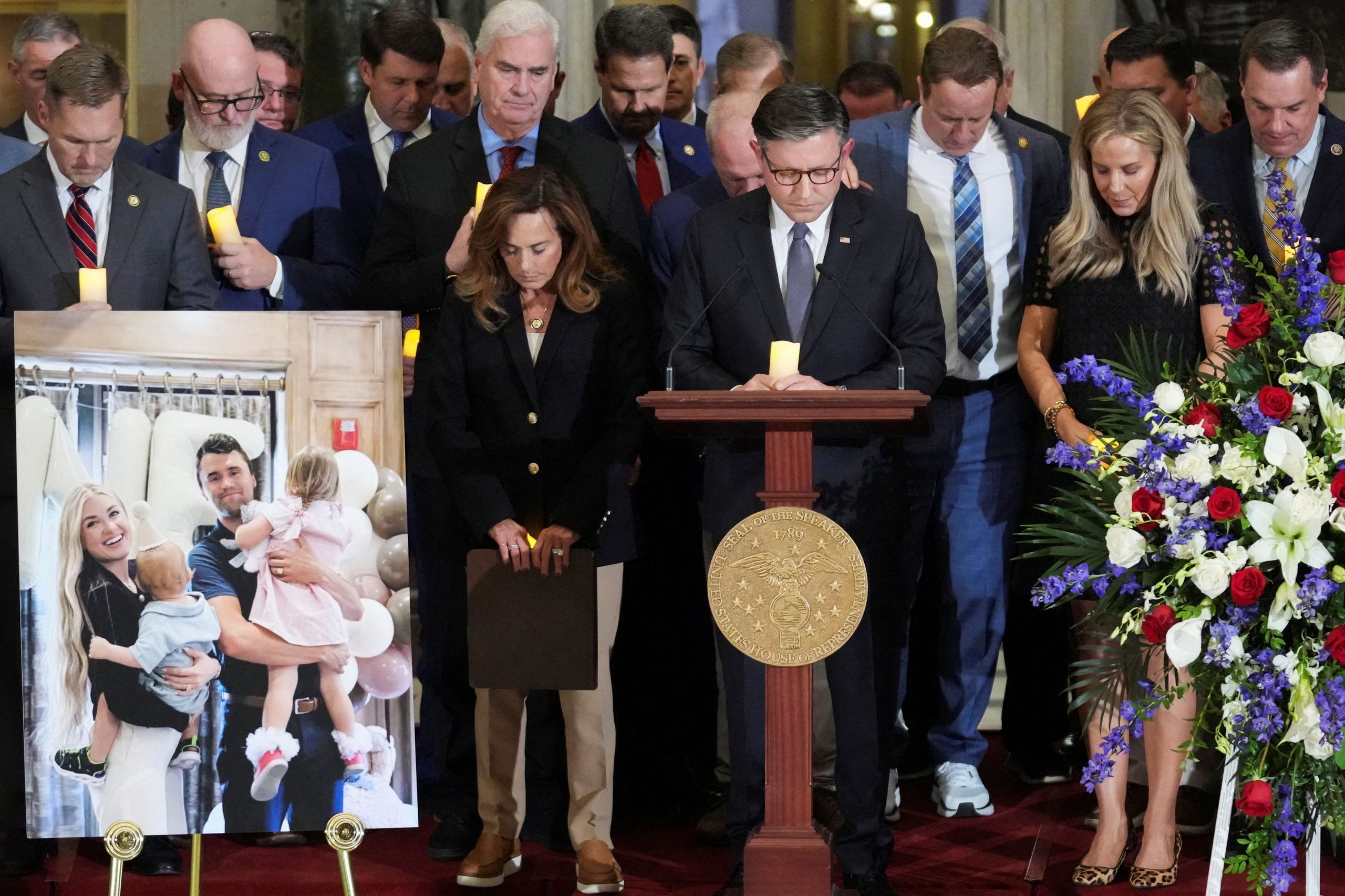 Πρόταση για θανατική ποινή στον Τάιλερ Ρόμπινσον - Απαγγέλθηκαν κατηγορίες για τη δολοφονία του Τσάρλι Κερκ