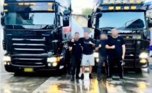 Κύκλωμα λαθρεμπορίας καυσίμων: «Εισιτήριο βγάλε να φύγεις με αεροπλάνο»