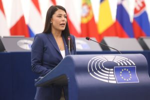 Άρση της ασυλίας της ζήτησε από το Ευρωκοινοβούλιο η Λατινοπούλου