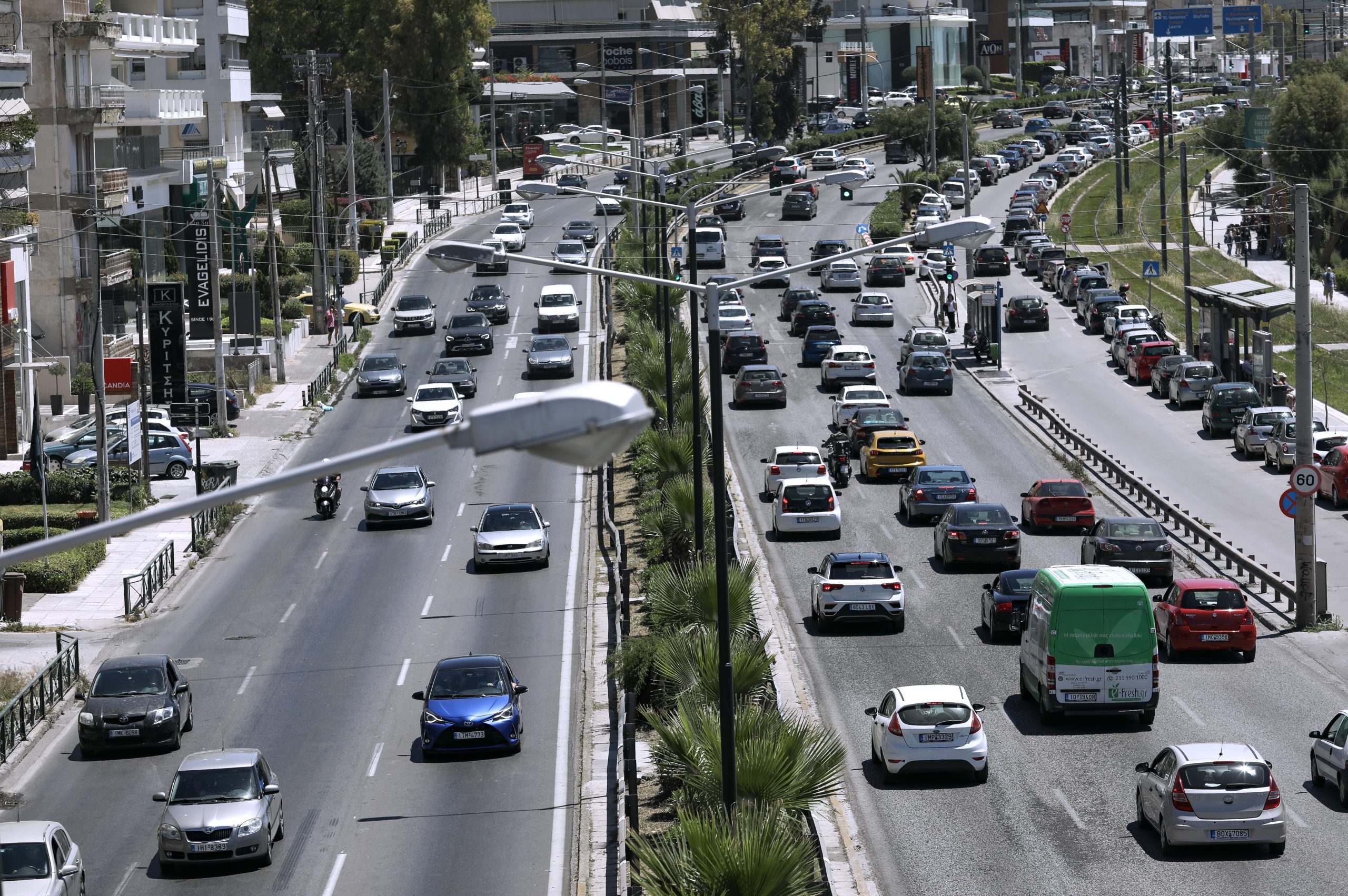 Έκτακτες κυκλοφοριακές ρυθμίσεις στη λεωφόρο Ποσειδώνος το βράδυ Τετάρτης λόγω έργων