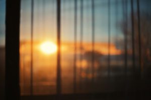 Κίνα: Διάφανη επίστρωση μετατρέπει τα παράθυρα σε φωτοβολταϊκά