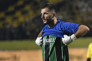 Το Μαρκό τελείωσε το ματς στο «Βικελίδης» με… χαφ για τερματοφύλακα! 