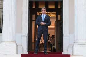 Μέγαρο Μαξίμου: Ρητορική «μιας κάλπης», στρατηγική και για δύο