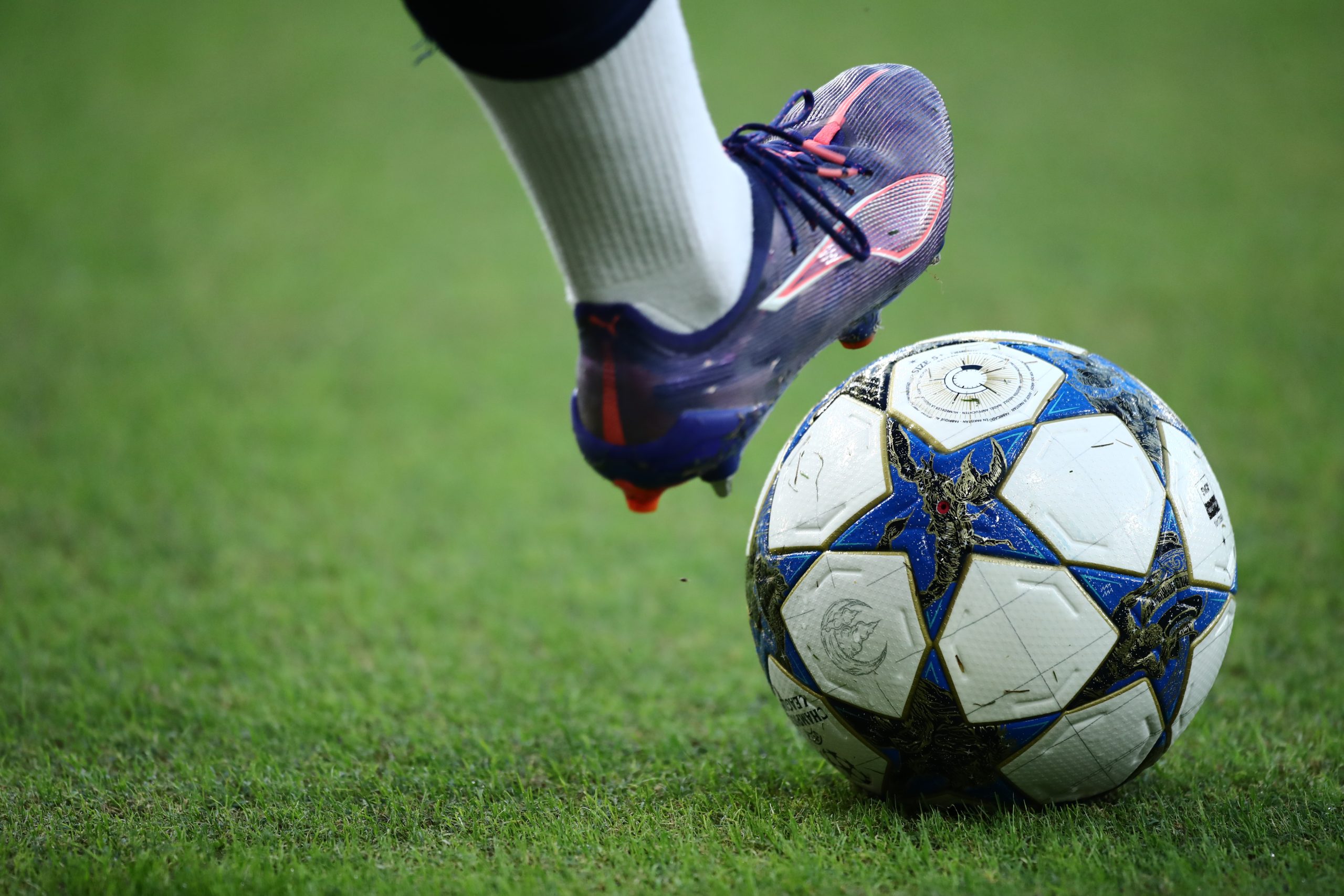 Πρωτοφανές στα ελληνικά γήπεδα: Ο διαιτητής σφύριξε τη λήξη του αγώνα στο 2ο λεπτό! (βίντεο)