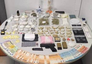 Συνελήφθη 47χρονος στη Θεσσαλονίκη με μεγάλη ποσότητα ροζ κοκαΐνης και άλλων ναρκωτικών