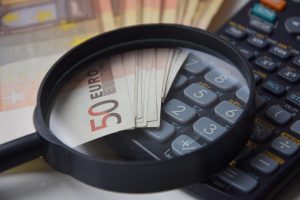 ΔΕΘ: Τα ψιλά γράμματα των μέτρων – Ποιοι κερδίζουν και ποιοι μένουν εκτός