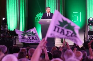 Πράσινη γιορτή με Μητσοτάκη και Τσίπρα στο στόχαστρο