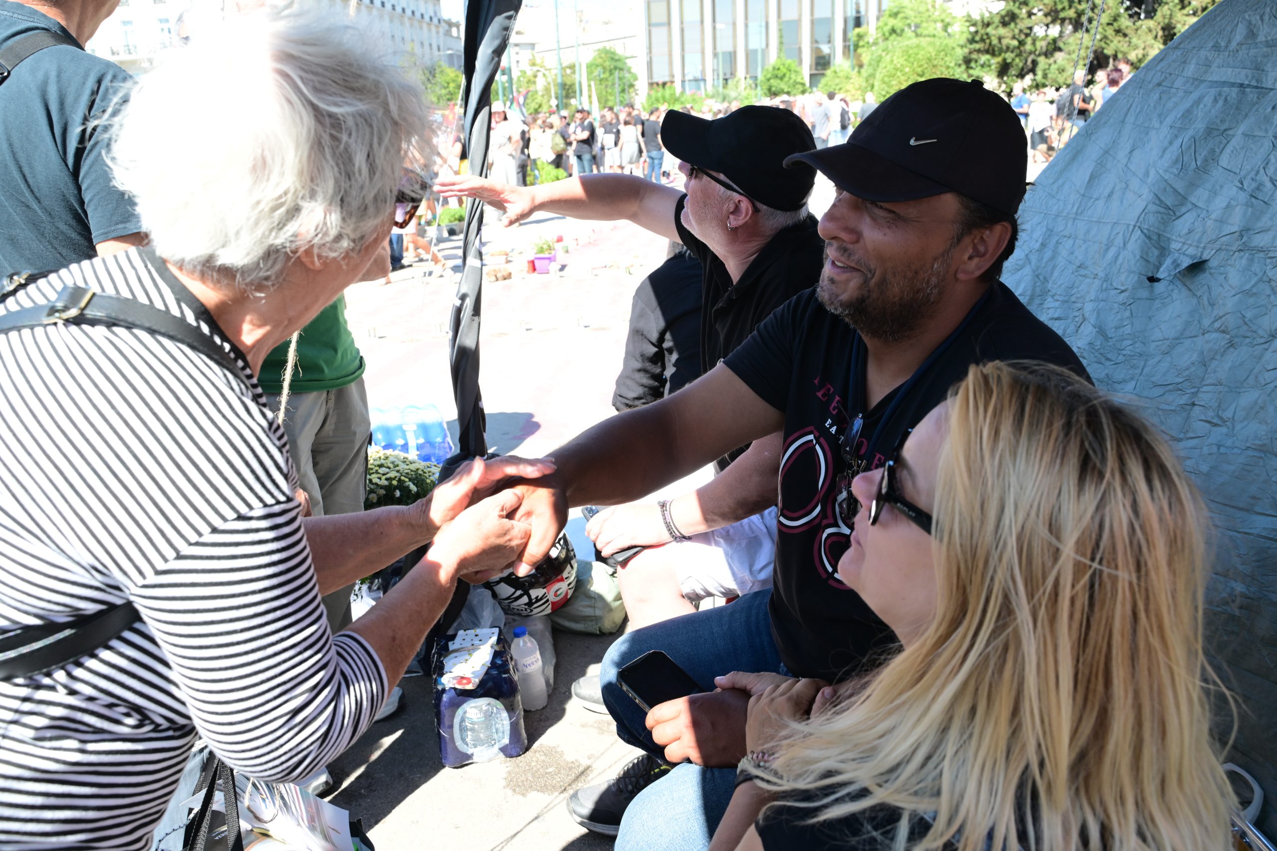 &Pi;ά&nu;&omicron;&sigmaf; &Rho;&omicron;ύ&tau;&sigma;&iota;: &laquo;&Alpha;&nu; &nu;&omicron;&mu;ί&zeta;&omicron;&upsilon;&nu; ό&tau;&iota; &tau;&omicron; &alpha;ί&tau;&eta;&mu;ά &mu;&omicron;&upsilon; &gamma;&iota;&alpha; &tau;&eta;&nu; &epsilon;&kappa;&tau;&alpha;&phi;ή &delta;&epsilon;&nu; &epsilon;ί&nu;&alpha;&iota; &delta;ί&kappa;&alpha;&iota;&omicron;, &alpha;&sigmaf; &beta;&gamma;&omicron;&upsilon;&nu; έ&xi;&omega; &nu;&alpha; &delta;&omicron;&upsilon;&nu; &tau;&omicron;&nu; &kappa;ό&sigma;&mu;&omicron;&raquo;