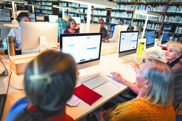 &Pi;&rho;ό&gamma;&rho;&alpha;&mu;&mu;&alpha; &laquo;Ό&lambda;&omicron;&iota; Digital&raquo;: &Epsilon;&kappa;&pi;&alpha;ί&delta;&epsilon;&upsilon;&sigma;&eta; 10.000 &pi;&omicron;&lambda;&iota;&tau;ώ&nu; &sigma;&tau;&iota;&sigmaf; &psi;&eta;&phi;&iota;&alpha;&kappa;έ&sigmaf; &upsilon;&pi;&eta;&rho;&epsilon;&sigma;ί&epsilon;&sigmaf; &kappa;&alpha;&iota; &tau;&omicron; gov.gr