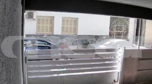 Αιγάλεω: Σύρος παρενόχλησε δύο έφηβες και μία 58χρονη – Τον ακινητοποίησαν δύο πολίτες (video)