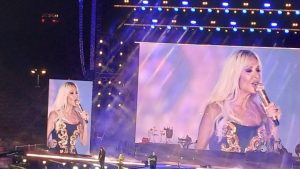 Συναυλία-υπερθέαμα από την Άννα Βίσση στο Καλλιμάρμαρο – «Αυτό που δίνετε απόψε είναι δώρο ζωής»