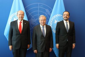 Επιθετικός ο Τατάρ στην τριμερή για το Κυπριακό στη Νέα Υόρκη