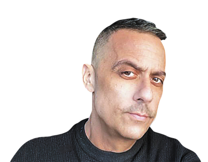 Κωστής Κωνσταντίνου