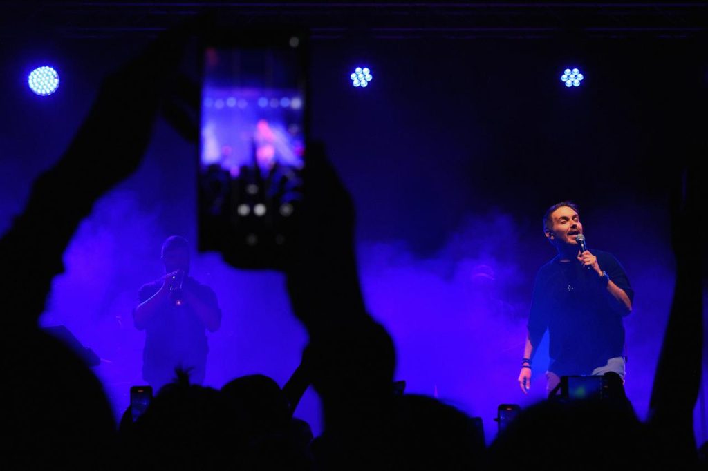 Ο Μιχάλης Χατζηγιάννης στο Θέατρο Λυκαβηττού