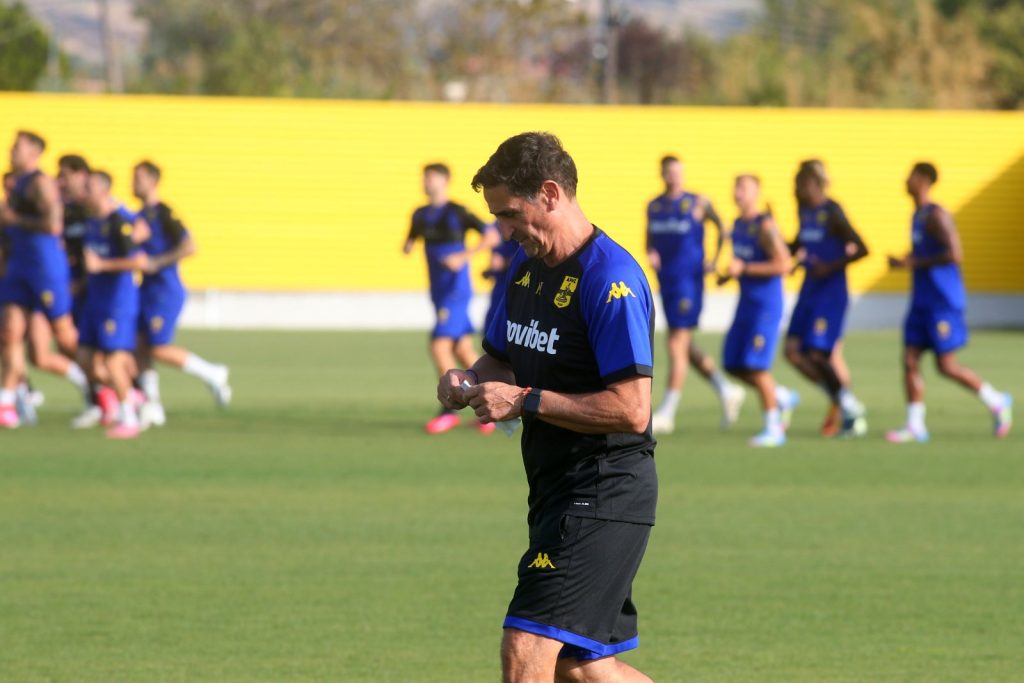 Ο Χιμένεθ δεν έχει πίστωση χρόνου και το ξέρει