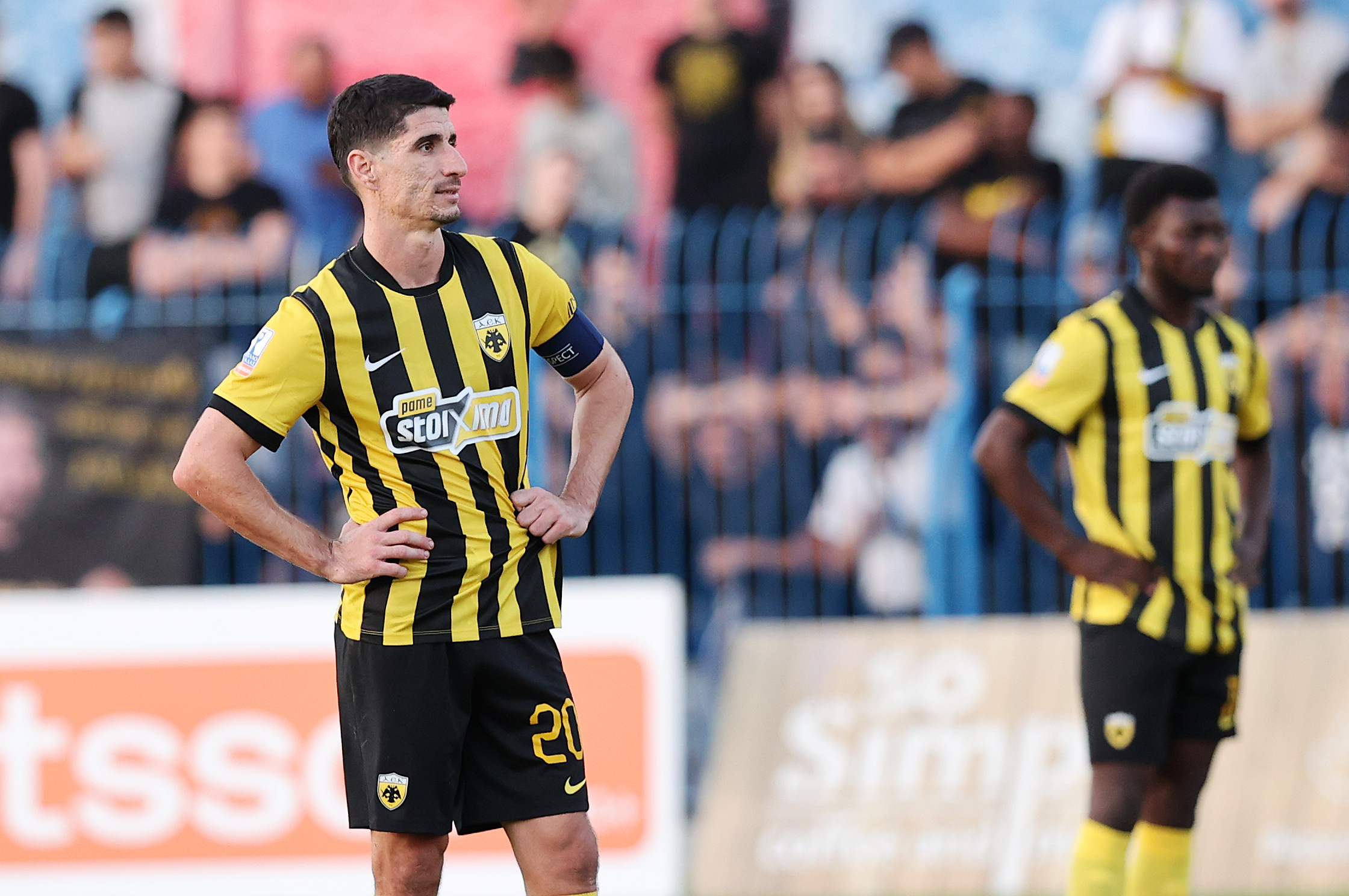 Stoiximan Super League: &Chi;&omega;&rho;ί&sigmaf; &tau;&omicron;&nu; &Pi;έ&tau;&rho;&omicron; &Mu;ά&nu;&tau;&alpha;&lambda;&omicron; &eta; &Alpha;&Epsilon;&Kappa; &epsilon;&nu;ά&nu;&tau;&iota;&alpha; &sigma;&tau;&omicron;&nu; &Pi;&alpha;&nu;&alpha;&iota;&tau;&omega;&lambda;&iota;&kappa;ό