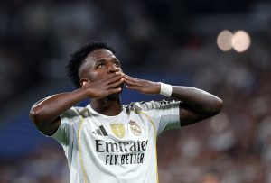 «Συγγνώμη» Βινίσιους μετά το «El Clásico»: «Μερικές φορές το πάθος με κυριεύει»