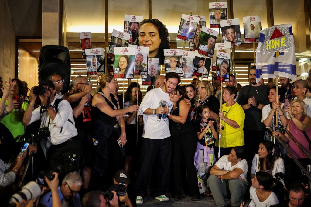 Γάζα: Αντίστροφη μέτρηση για την απελευθέρωση των ομήρων – Τι περιλαμβάνει η δεύτερη φάση του σχεδίου