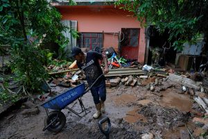 Τραγωδία στο Μεξικό: 44 νεκροί από τις φονικές πλημμύρες