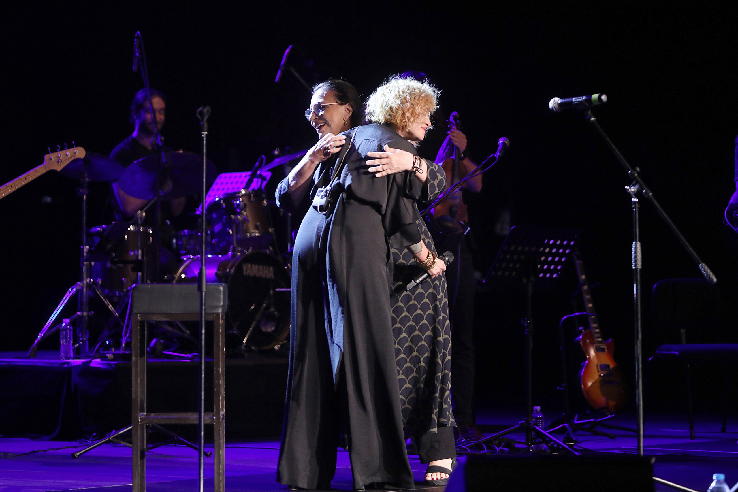 Τα 11+1 ξένα τραγούδια που έγιναν ελληνικές επιτυχίες: Η ιστορία πίσω από τις διασκευές