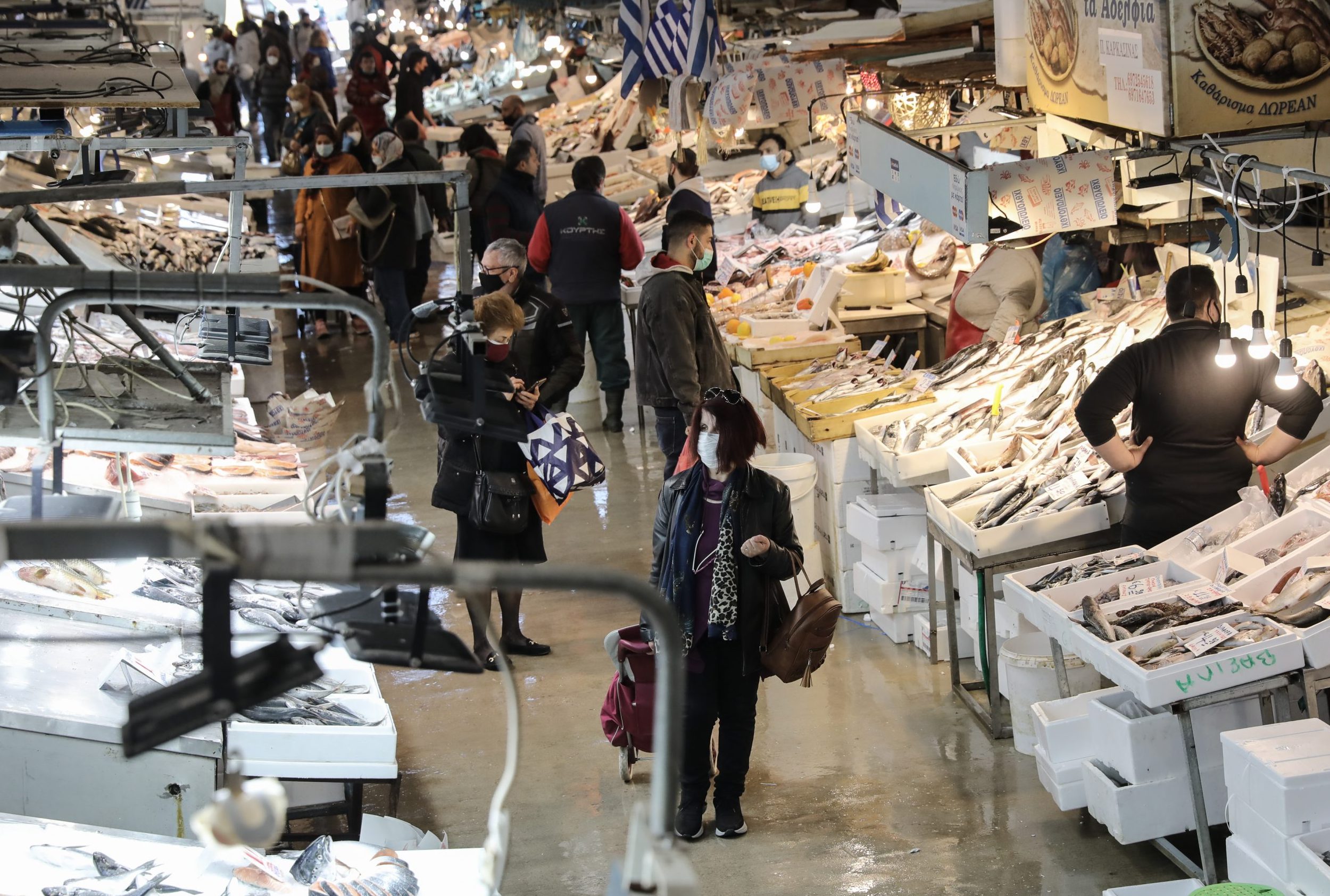 Ανατιμήσεις στα ψάρια: Πού κυμαίνονται οι τιμές στη Βαρβάκειο