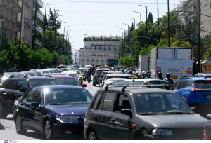 Καθυστερημένα τέλη κυκλοφορίας: Όλα τα πρόστιμα – Πότε θα πληρώσουν διπλά οι ιδιοκτήτες οχημάτων