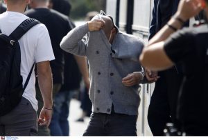 Βαριές διώξεις για το κύκλωμα εικονικών τιμολογίων – Οφέλη εκατομμυρίων μέσω ΦΠΑ