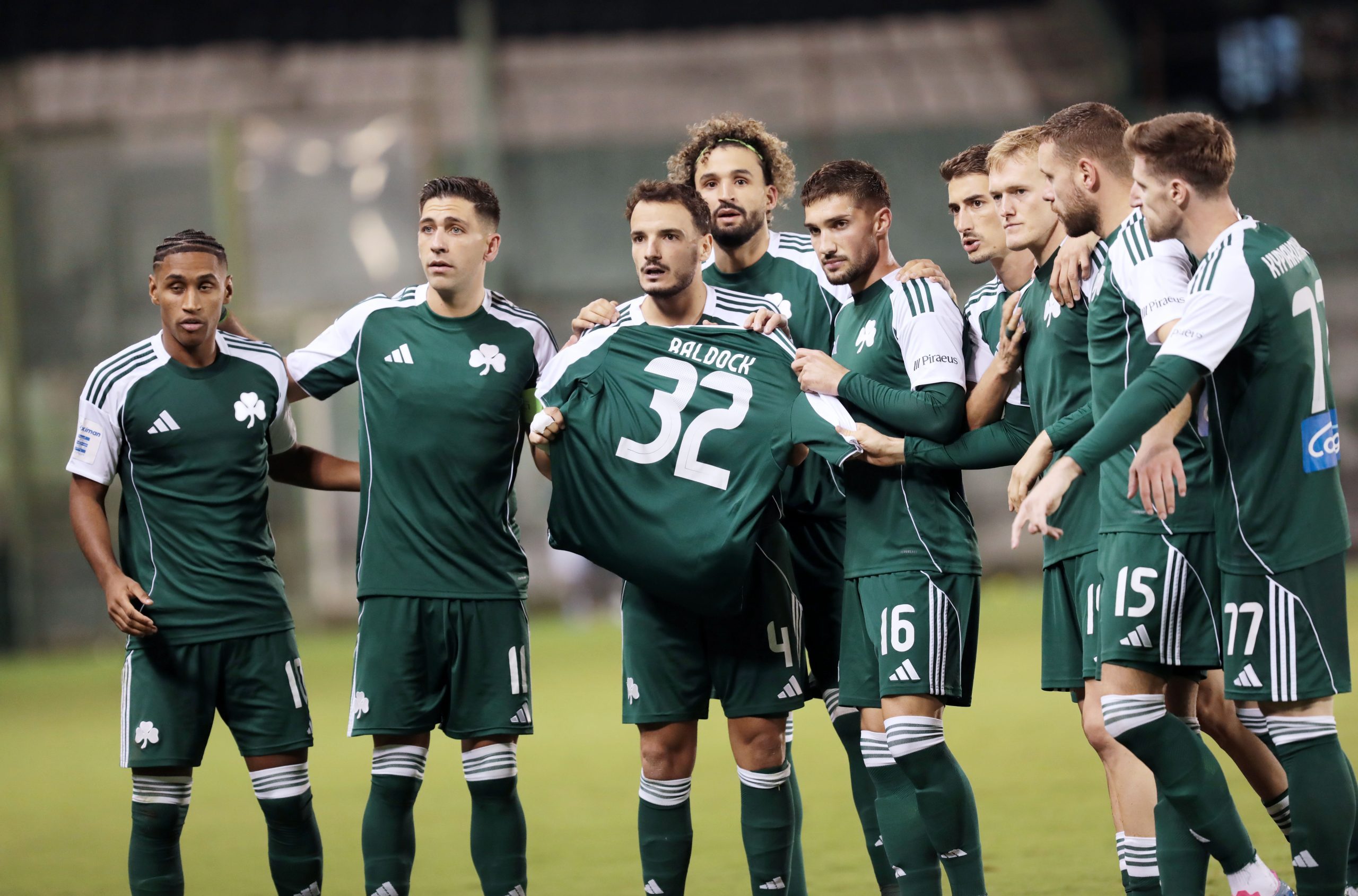 Super League: Ο Παναθηναϊκός νίκησε τον Ατρόμητο με γκολ του Τσέριν που πανηγύρισε κρατώντας την φανέλα του Μπάλντοκ