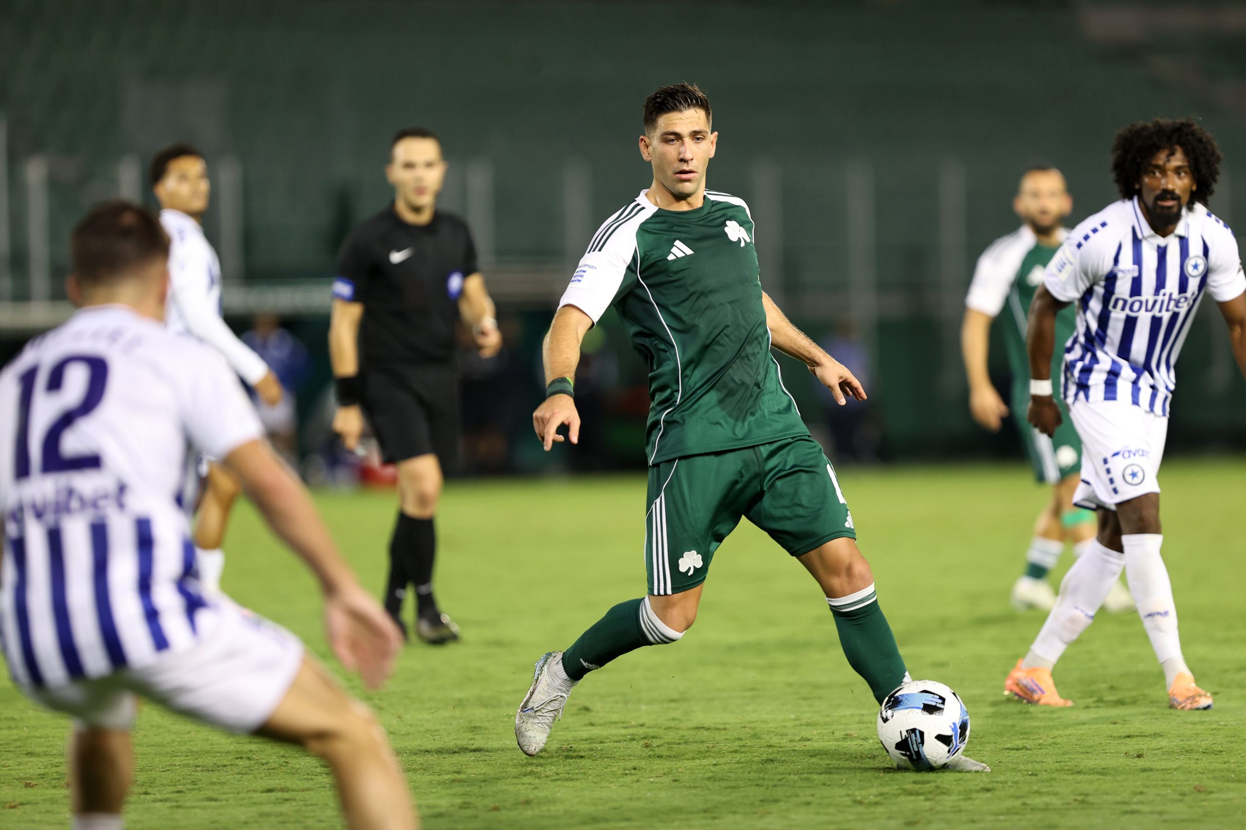 Άδειασε το Κορωπί - Τρεις στα... πιτς