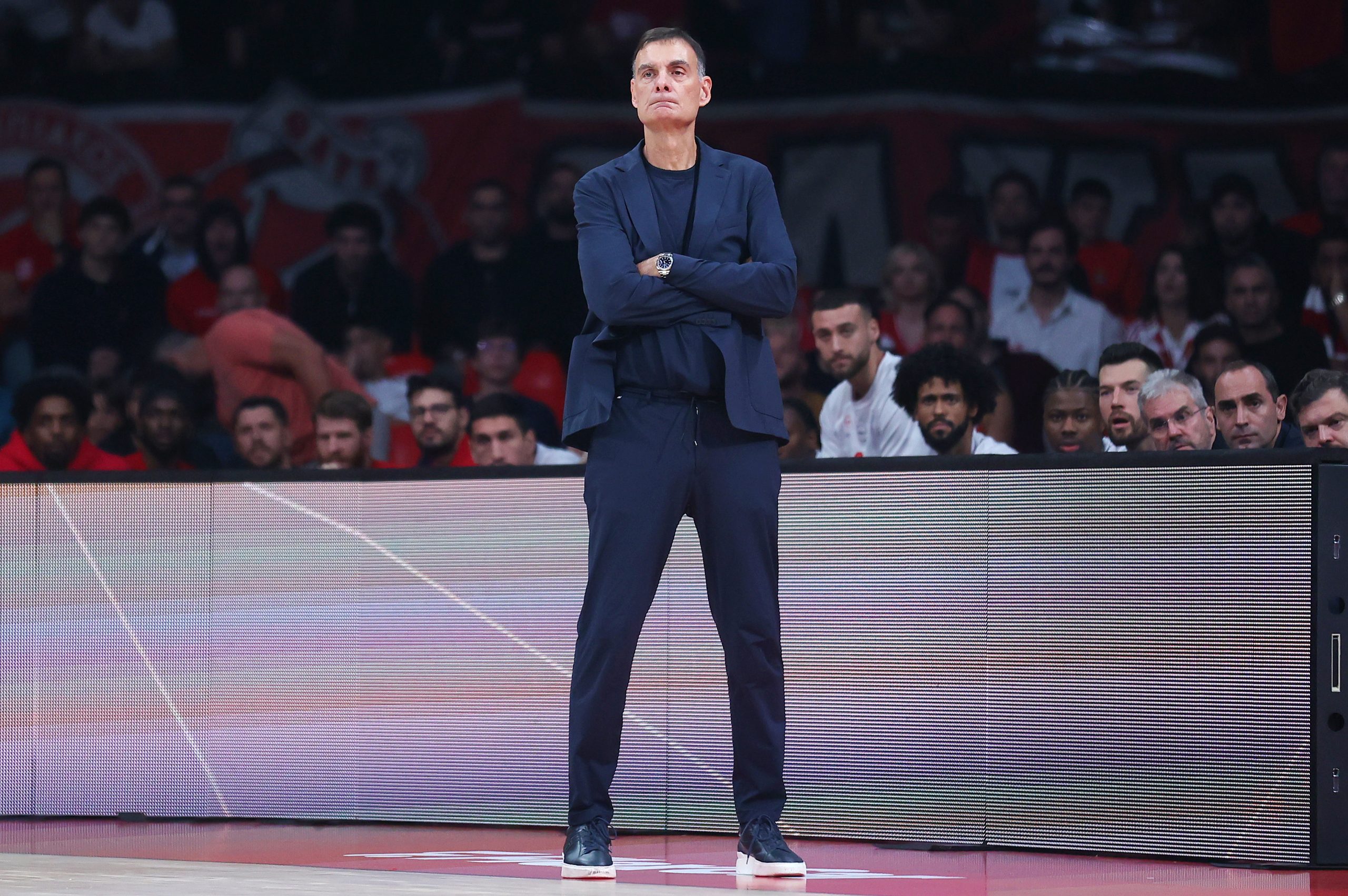 Tι πρέπει να σκεφθεί ο Μπαρτζώκας