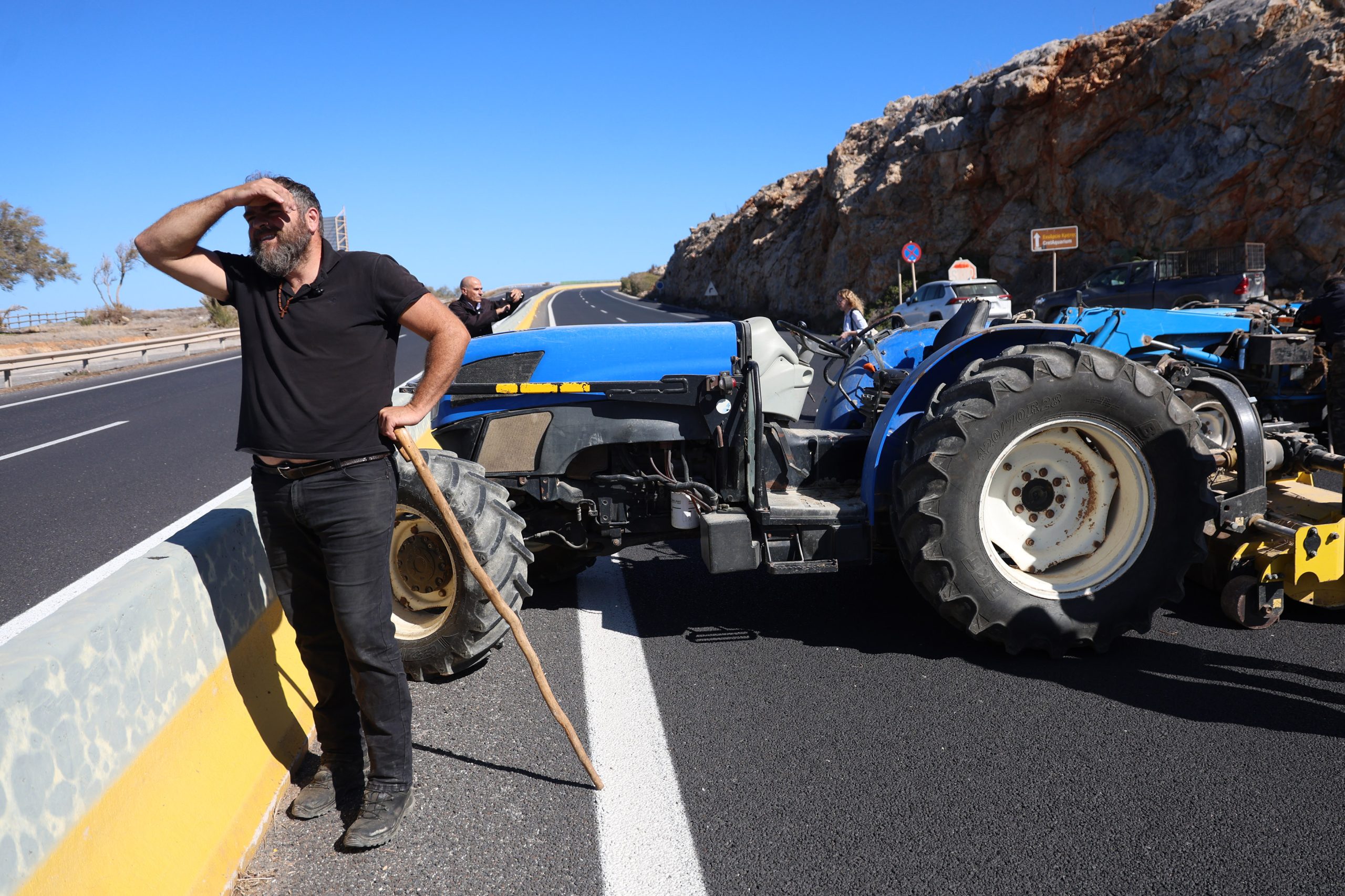 &Sigma;&upsilon;&nu;&epsilon;&chi;ί&zeta;&omicron;&nu;&tau;&alpha;&iota; &omicron;&iota; &kappa;&iota;&nu;&eta;&tau;&omicron;&pi;&omicron;&iota;ή&sigma;&epsilon;&iota;&sigmaf; &tau;&omega;&nu; &alpha;&gamma;&rho;&omicron;&tau;ώ&nu; &sigma;&tau;&eta;&nu; &Kappa;&rho;ή&tau;&eta; - &Tau;&rho;ί&tau;&omicron; &mu;&pi;&lambda;ό&kappa;&omicron; &sigma;&tau;&omicron;&nu; &Beta;&Omicron;&Alpha;&Kappa; &sigma;&tau;&omicron; &Rho;έ&theta;&upsilon;&mu;&nu;&omicron;