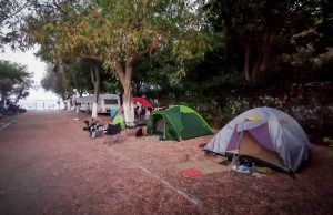 Διπλό φονικό στη Φοινικούντα: Οι Αρχές «ξεψαχνίζουν» το παρελθόν του ιδιοκτήτη – Στο μικροσκόπιο σχέσεις και διαθήκη