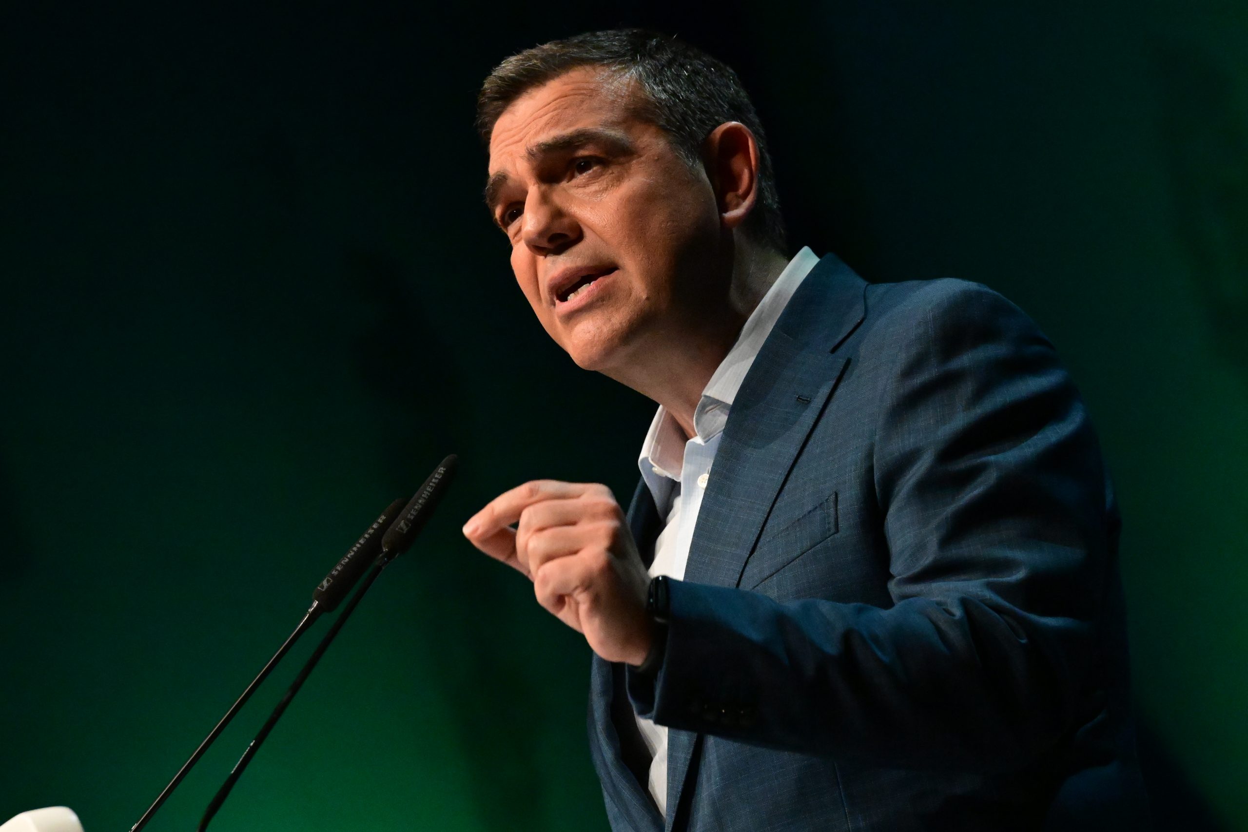 Παραιτήθηκε από βουλευτής ο Αλέξης Τσίπρας - «Δεν παραιτούμαι από την πολιτική δράση» σημειώνει