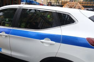 Άγριο περιστατικό ενδοοικογενειακής βίας: Πατέρας έδειρε την κόρη του ενώ εργαζόταν – «Μου έριξε δύο μπουνιές και με έφτυσε»