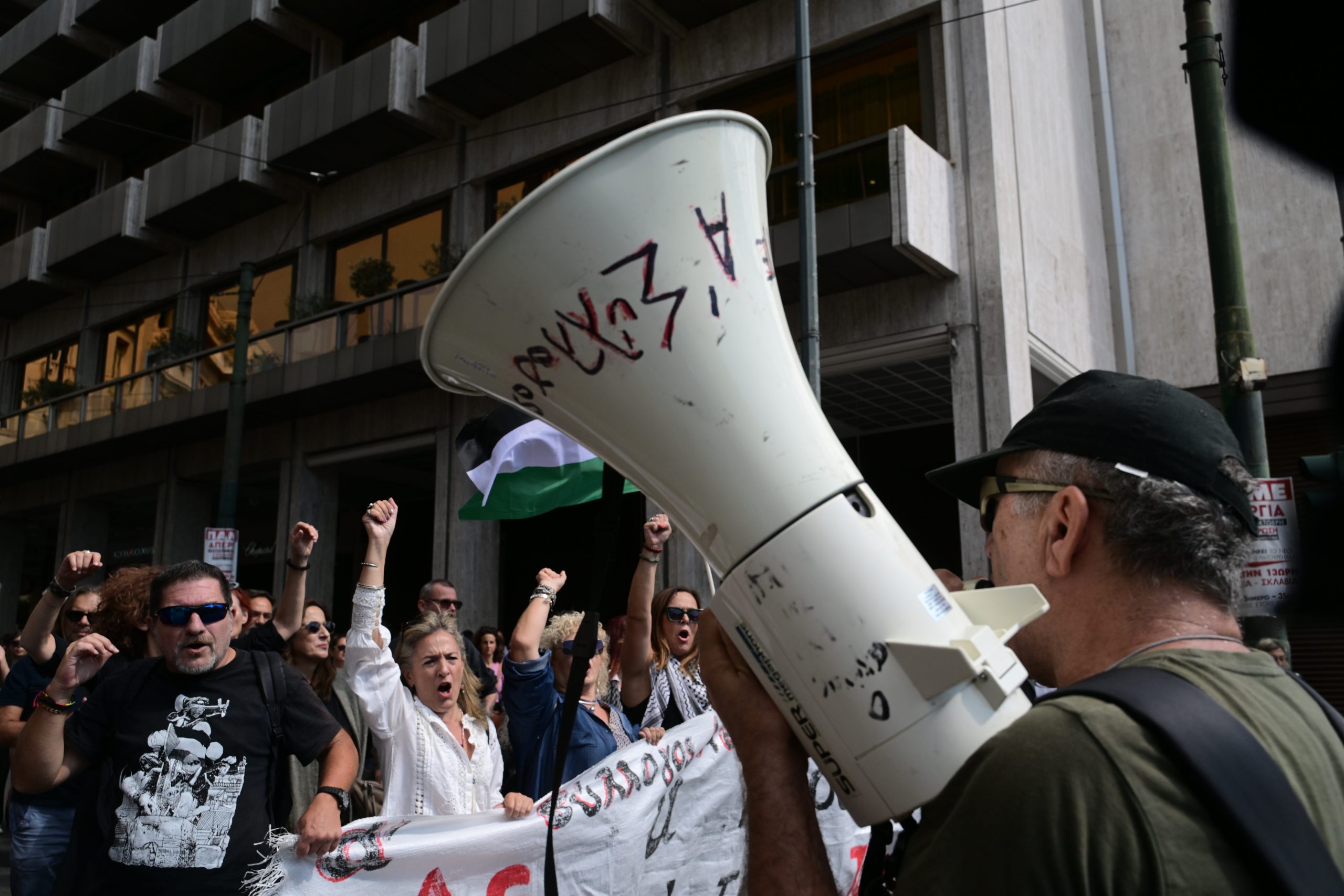 Aπεργία στις 14 Οκτωβρίου: Τι ισχύει με τα λεωφορεία, ποιοι συμμετέχουν, πώς θα κινηθείτε