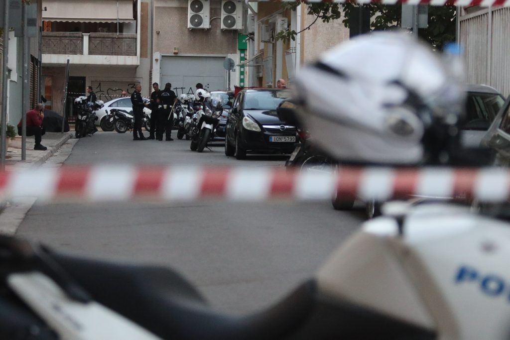 Τρόμος στον Άγιο Παντελεήμονα: Νεκρός άνδρας από βασανιστήρια