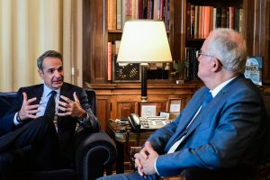 Μητσοτάκης για μνημείο Αγνώστου Στρατιώτη: Πρέπει να ομονοούμε στα προφανή και να διαφυλάξουμε τον χαρακτήρα του