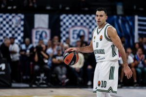 Ο Σλούκας έδωσε ρεπό στον Ναν