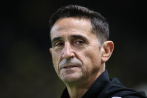 Ο Χιμένεθ… ψάχνεται και σκέφτεται -πάλι- αλλαγή διάταξης