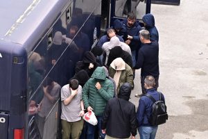 ΟΠΕΚΕΠΕ: Στον ανακριτή ο φερόμενος ως αρχηγός της οργάνωσης – Ο ρόλος που αποδίδεται στον πατέρα του και το εικονικό διαζύγιο