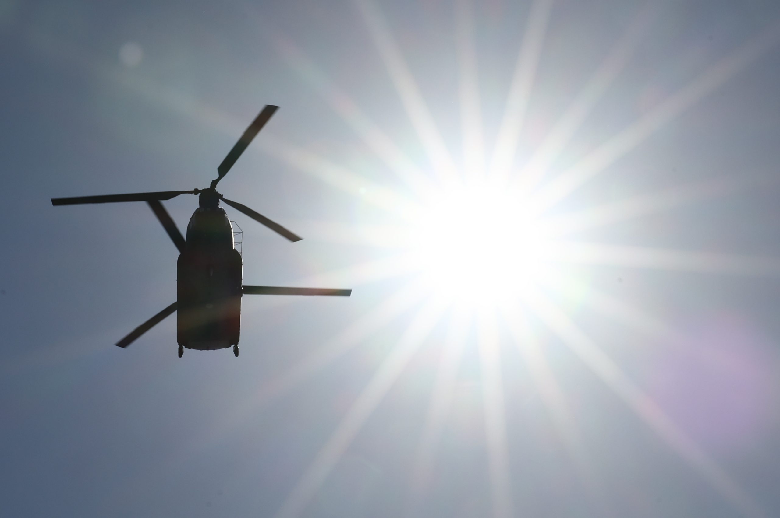 28η Οκτωβρίου: Huey, Apache, Chinook και NH90 στον ουρανό της Θεσσαλονίκης (video)