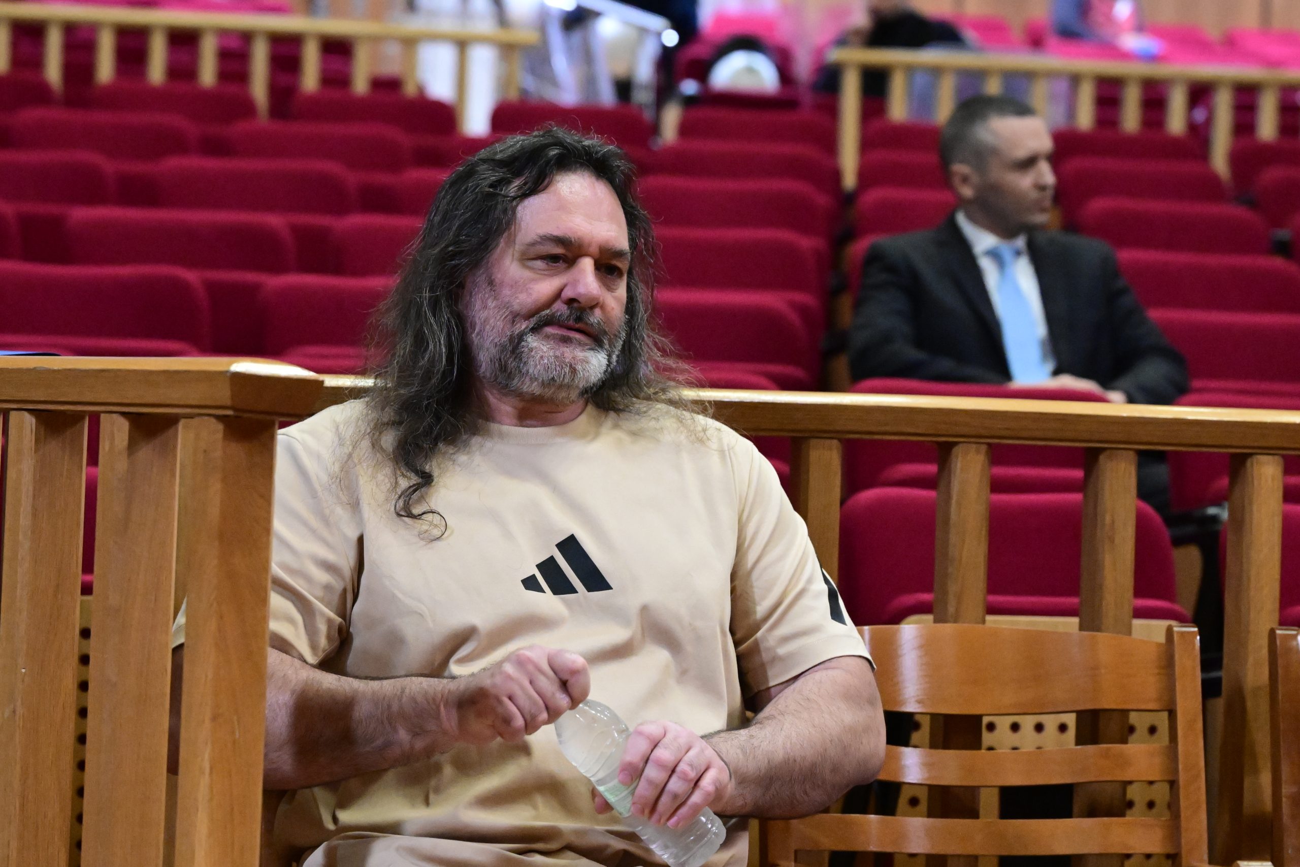 &Delta;ί&kappa;&eta; &Chi;&rho;&upsilon;&sigma;ή&sigmaf; &Alpha;&upsilon;&gamma;ή&sigmaf;: &Sigma;&tau;&iota;&sigmaf; 12 &Delta;&epsilon;&kappa;&epsilon;&mu;&beta;&rho;ί&omicron;&upsilon; &eta; &alpha;&gamma;ό&rho;&epsilon;&upsilon;&sigma;&eta; &tau;&eta;&sigmaf; &epsilon;&iota;&sigma;&alpha;&gamma;&gamma;&epsilon;&lambda;έ&omega;&sigmaf; - &laquo;&Sigma;&tau;&omicron;&chi;&epsilon;&upsilon;&mu;έ&nu;&alpha; &pi;&omicron;&lambda;&iota;&tau;&iota;&kappa;ή &eta; &delta;ί&kappa;&eta;&raquo; &lambda;έ&epsilon;&iota; &omicron; &Lambda;&alpha;&gamma;ό&sigmaf;