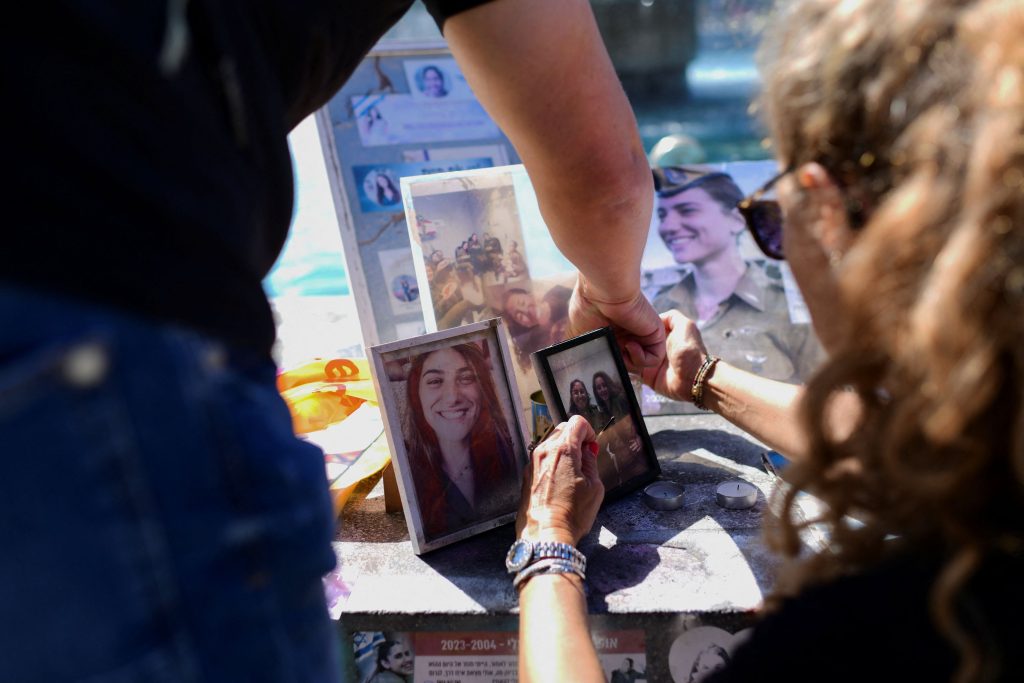 Από το κιμπούτς Νιρ Οζ στη Γάζα – Δύο ζωές που καταστράφηκαν από την επίθεση της Χάμας