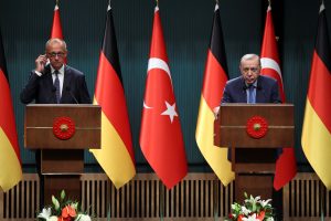 Ένταση στη συνέντευξη Τύπου Ερντογάν – Μερτς για τη Γάζα (βίντεο)