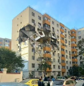 Ρουμανία: Δύο νεκροί από έκρηξη σε πολυκατοικία στο Βουκουρέστι (video)