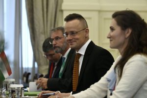 Επίθεση Σίγιαρτο σε ΕΕ για Μόσχα: «Θέλουν να σταματήσουμε να παίρνουμε ενέργεια από την Ρωσία»