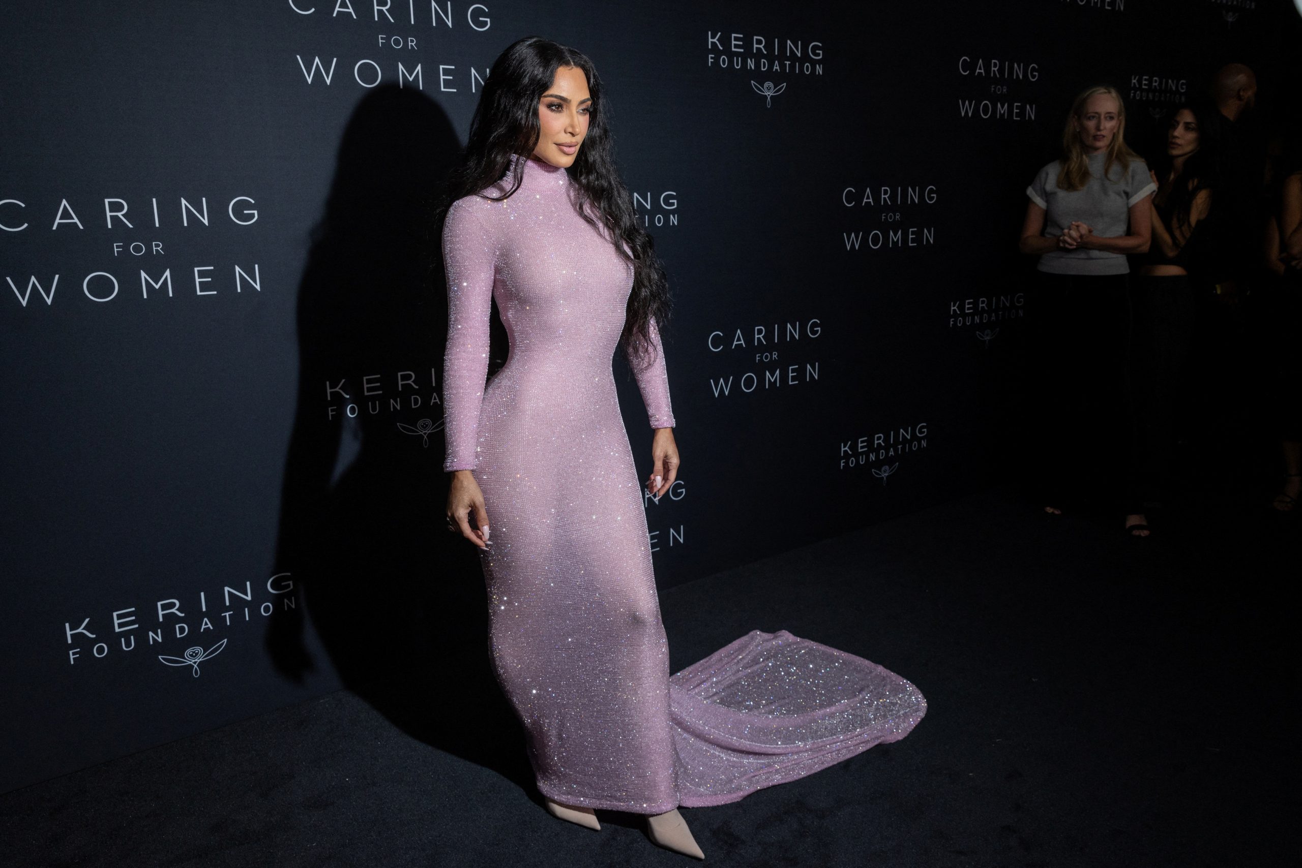 Η Κιμ Καρντάσιαν επαναπροσδιορίζει την εικόνα της με ένα μεγάλο rebranding