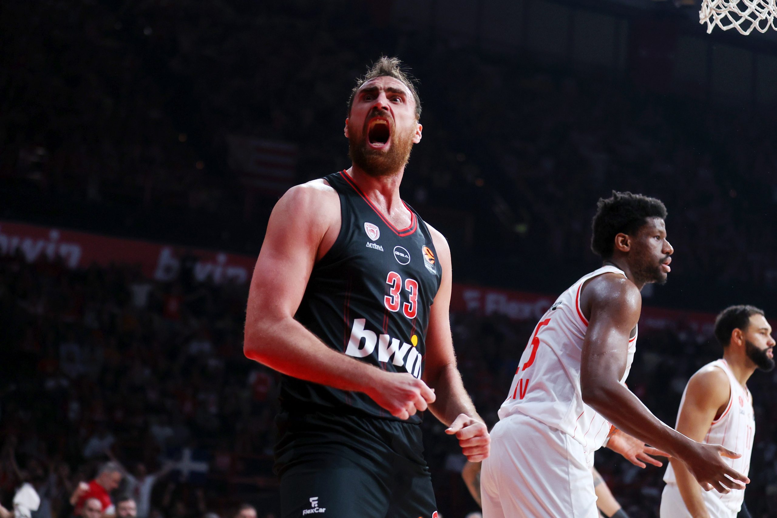 &Omicron;&lambda;&upsilon;&mu;&pi;&iota;&alpha;&kappa;ό&sigmaf;: &Epsilon;&pi;&iota;&sigma;&tau;&rho;&omicron;&phi;ή &sigma;&tau;&iota;&sigmaf; &nu;ί&kappa;&epsilon;&sigmaf; &mu;&epsilon; &alpha;&pi;ί&theta;&alpha;&nu;&eta; ά&mu;&upsilon;&nu;&alpha; - 62-58 &tau;&eta;&nu; &Chi;ά&pi;&omicron;&epsilon;&lambda; &Tau;&epsilon;&lambda; &Alpha;&beta;ί&beta;