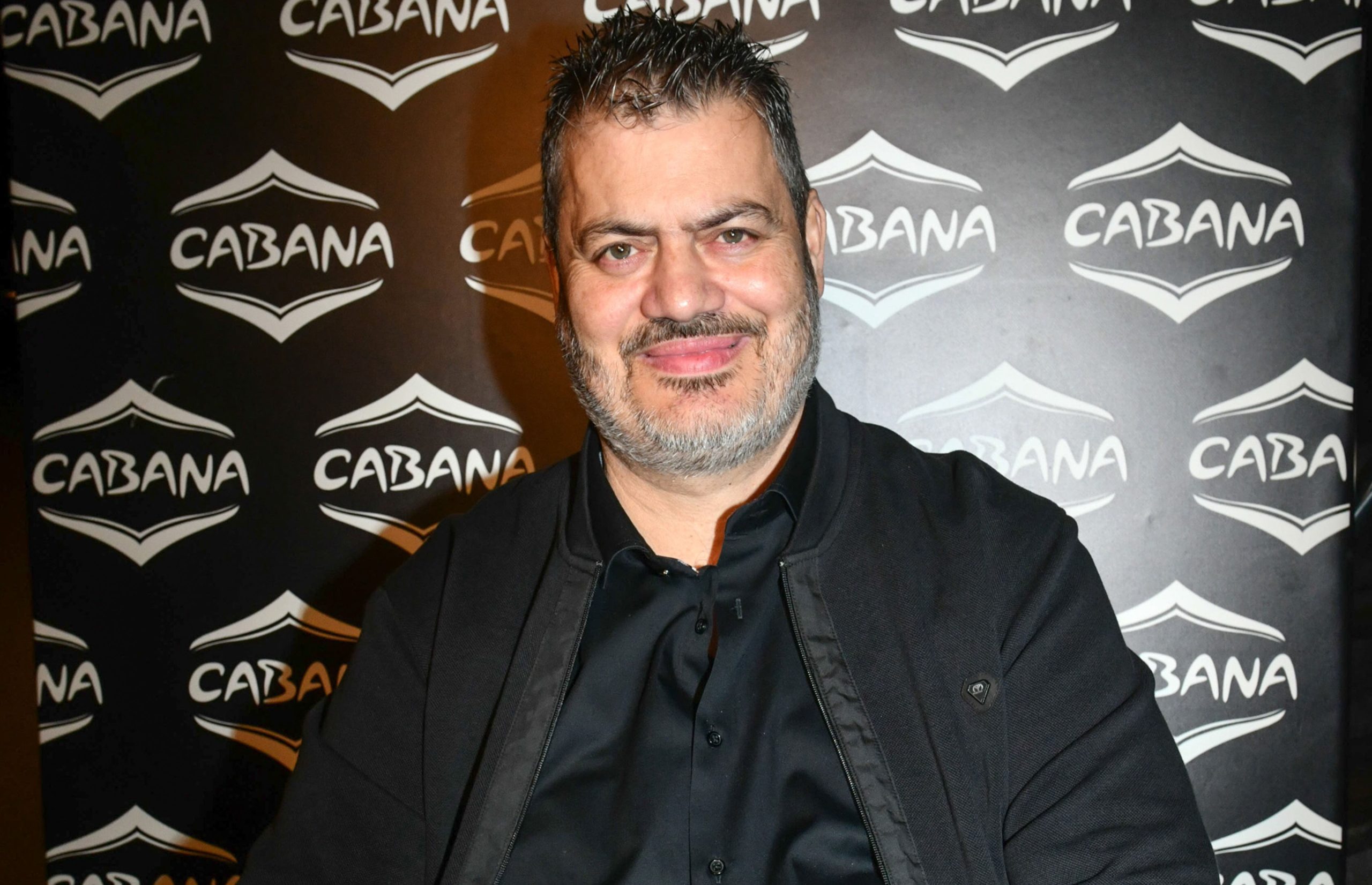 Μανώλης Κονταρός για Βασίλη Μπισμπίκη: «Σε όλους τους ανθρώπους συμβαίνουν αναποδιές»